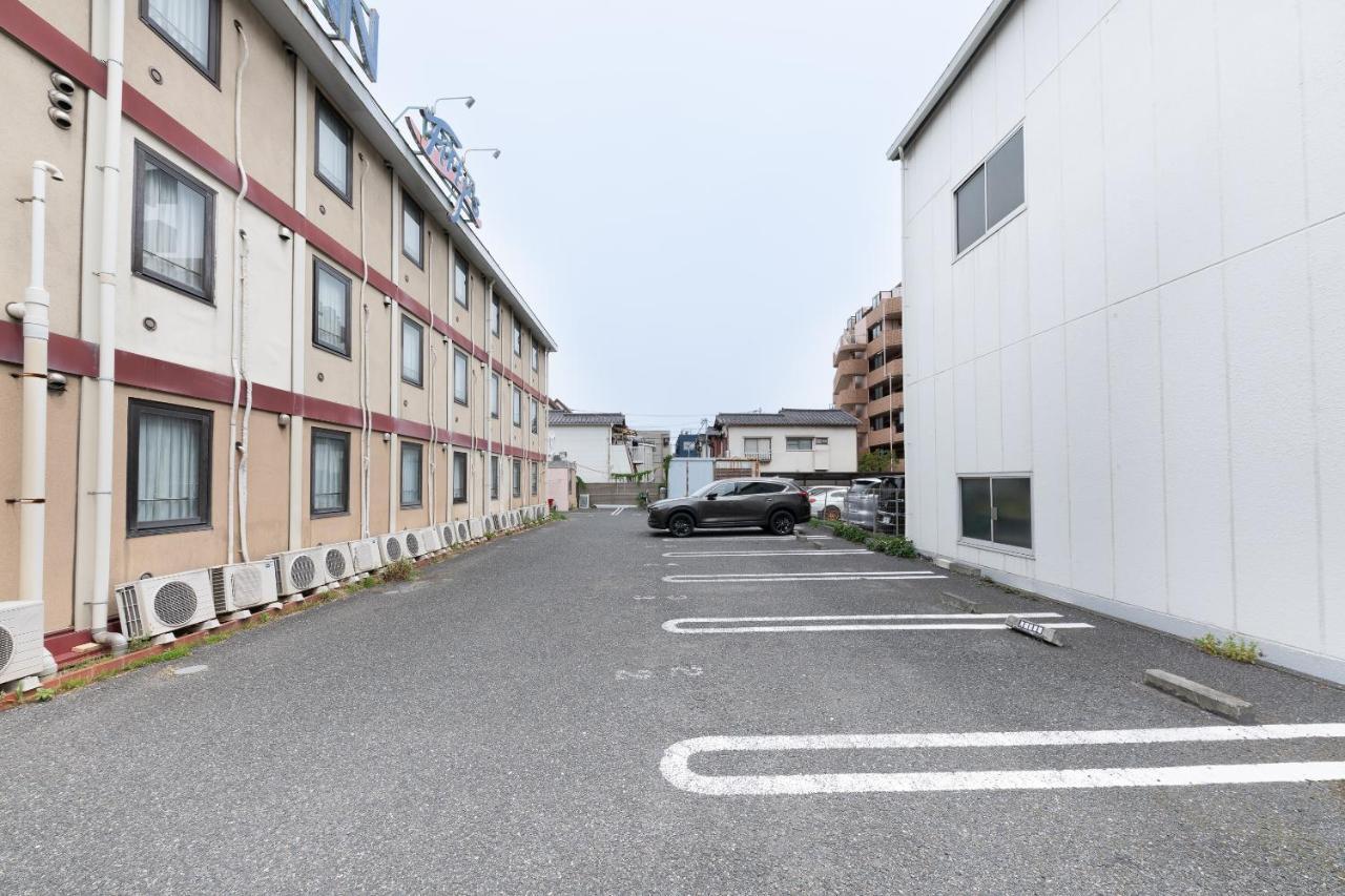 Отель Tabist Fifty'S For Maihama Токио Экстерьер фото